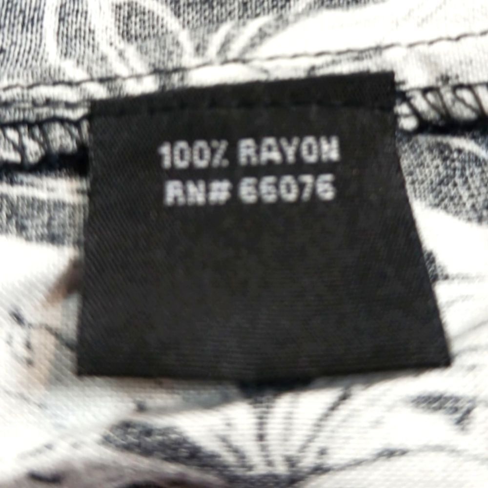 Raviva Floral Smocked Dress Midi Flair B+W 100% Rayon. Woman's 1X............... - Picture 6 of 12